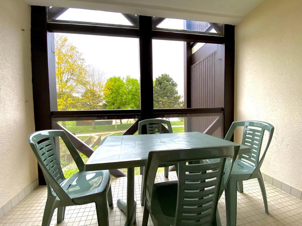 Apartment Ref 042 Appartement T2 Avec Balcon Et Piscine Arzon France