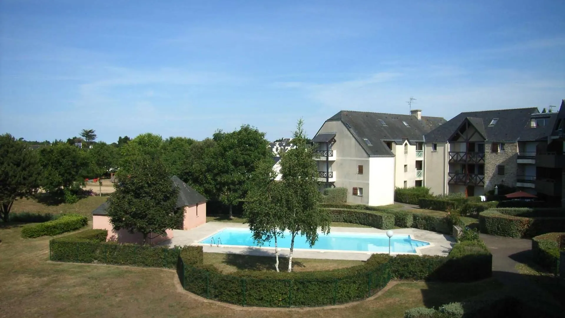 Apartment Ref 042 Appartement T2 Avec Balcon Et Piscine Arzon
